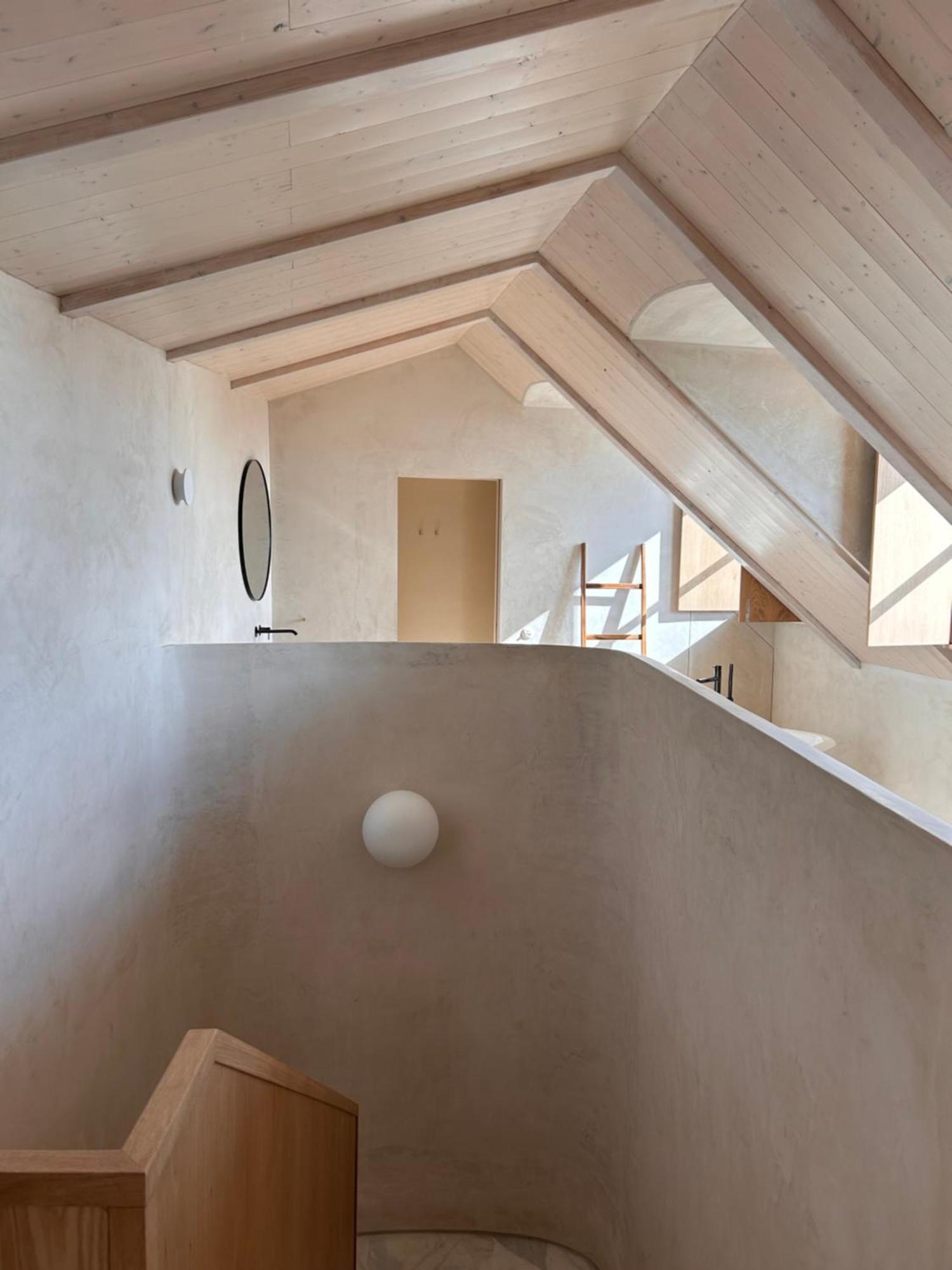 O Poleiro - Modern Living