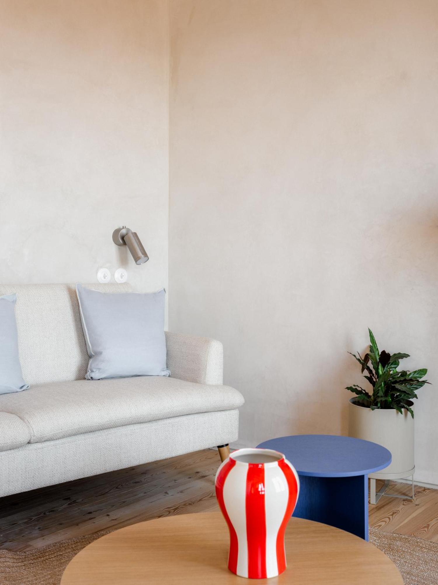 O Poleiro - Modern Living Lisbon